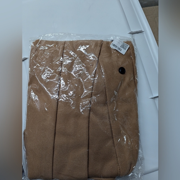 Women's Winter Coat with Belt - Picture 5 of 7